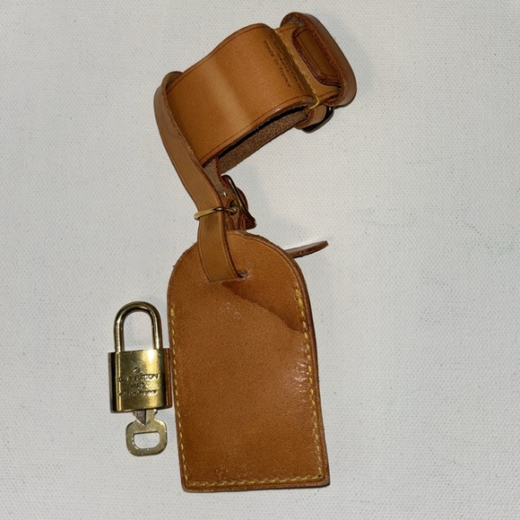 GUC Louis Vuitton Luggage Tag and Lock Combo - Picture 2 of 2